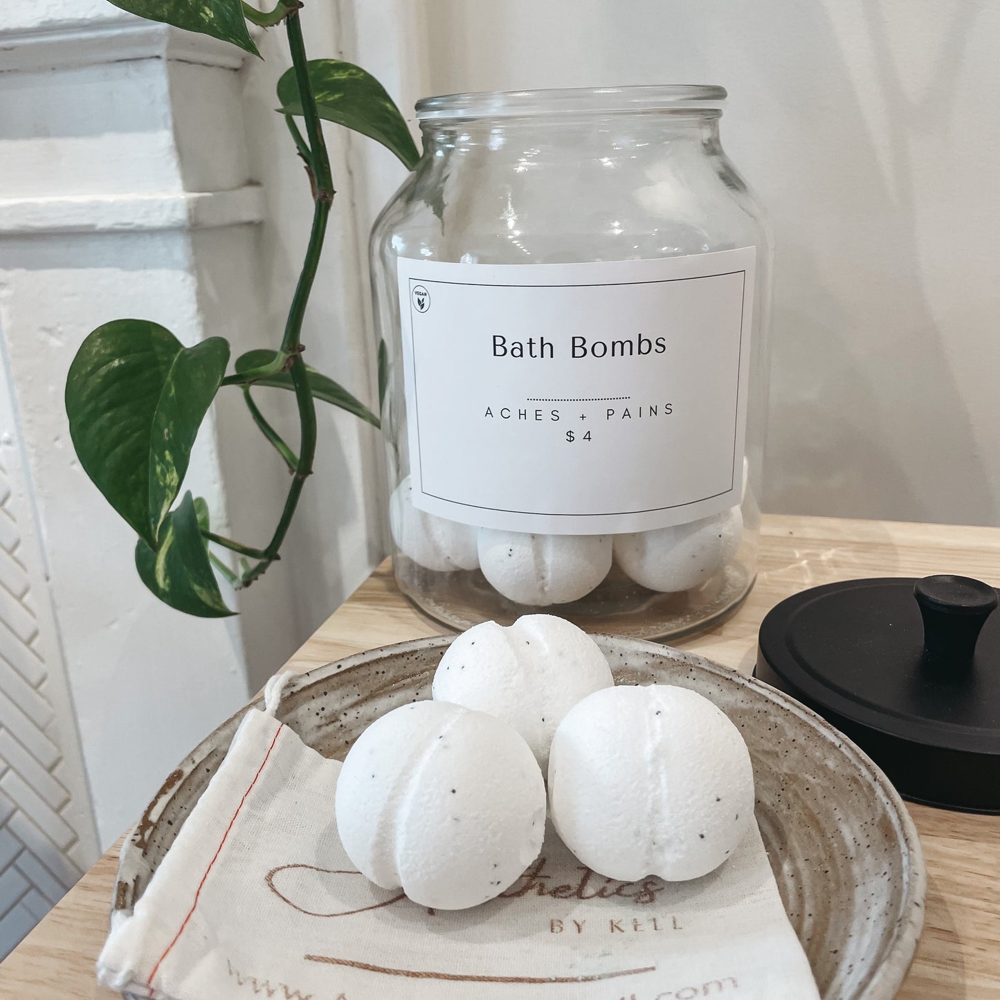 Aches + Pains Bath Bomb